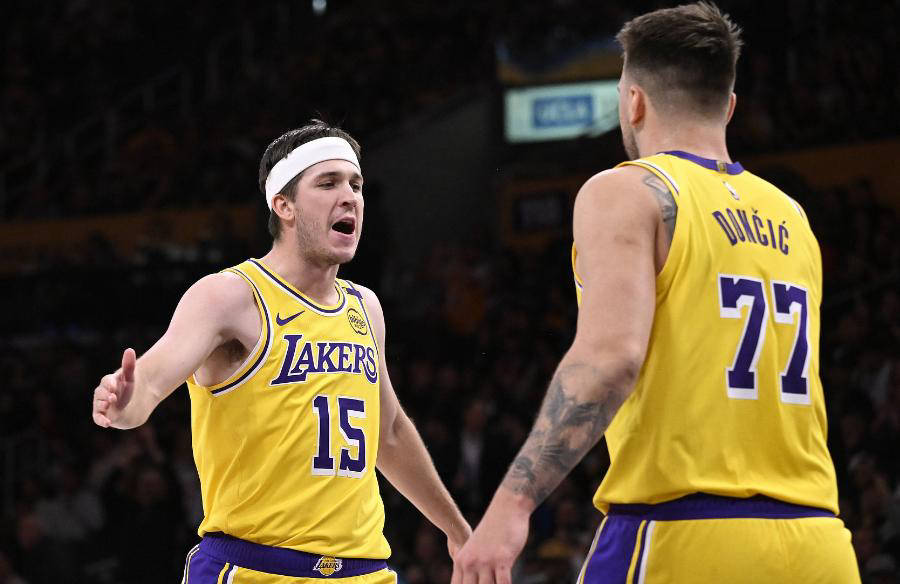 NBA球(qiú)员里夫斯：畱(liú)还是交易？