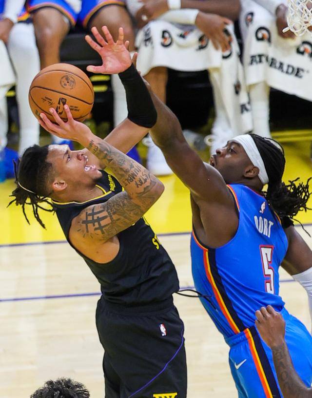 NBA常规赛｜雷霆胜勇士
