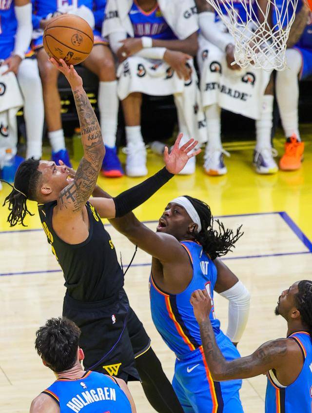 NBA常规赛｜雷霆胜勇士